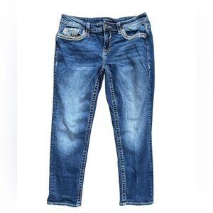 Vigoss Heritage Fit Dark/Medium Wash Capri women’s Size 10